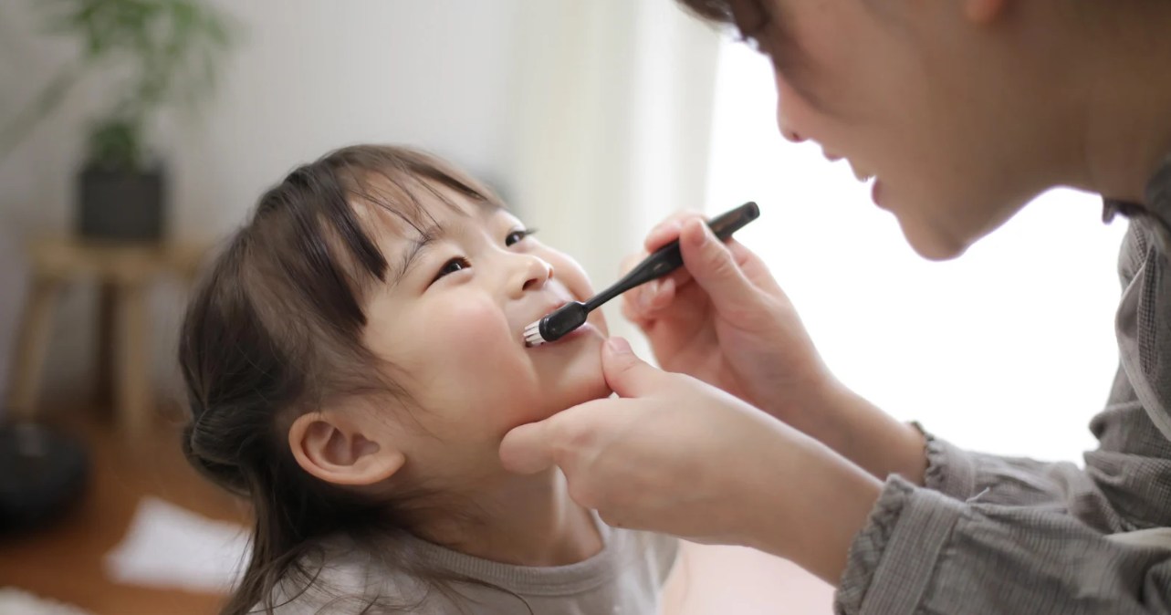 When Should My Child First See a Dentist? A Parent's Guide to Preventing Early Tooth Decay